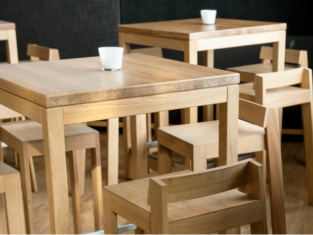 Café Oelsner tabouret PilPil