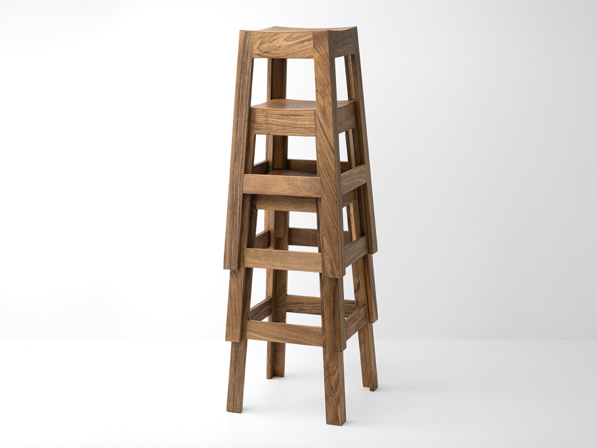 Tabouret de bar Wak en noyer - Tabouret empilable et léger