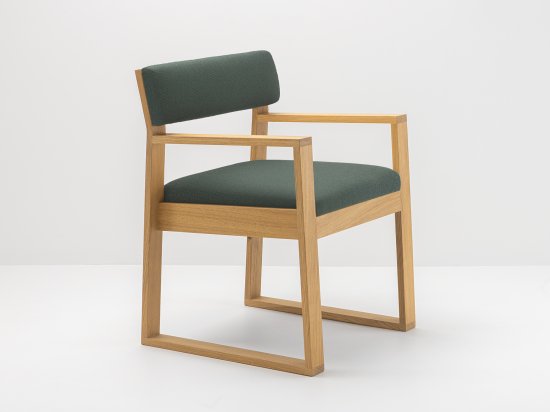 Chaise de salon en chêne et tissu Gabriel®