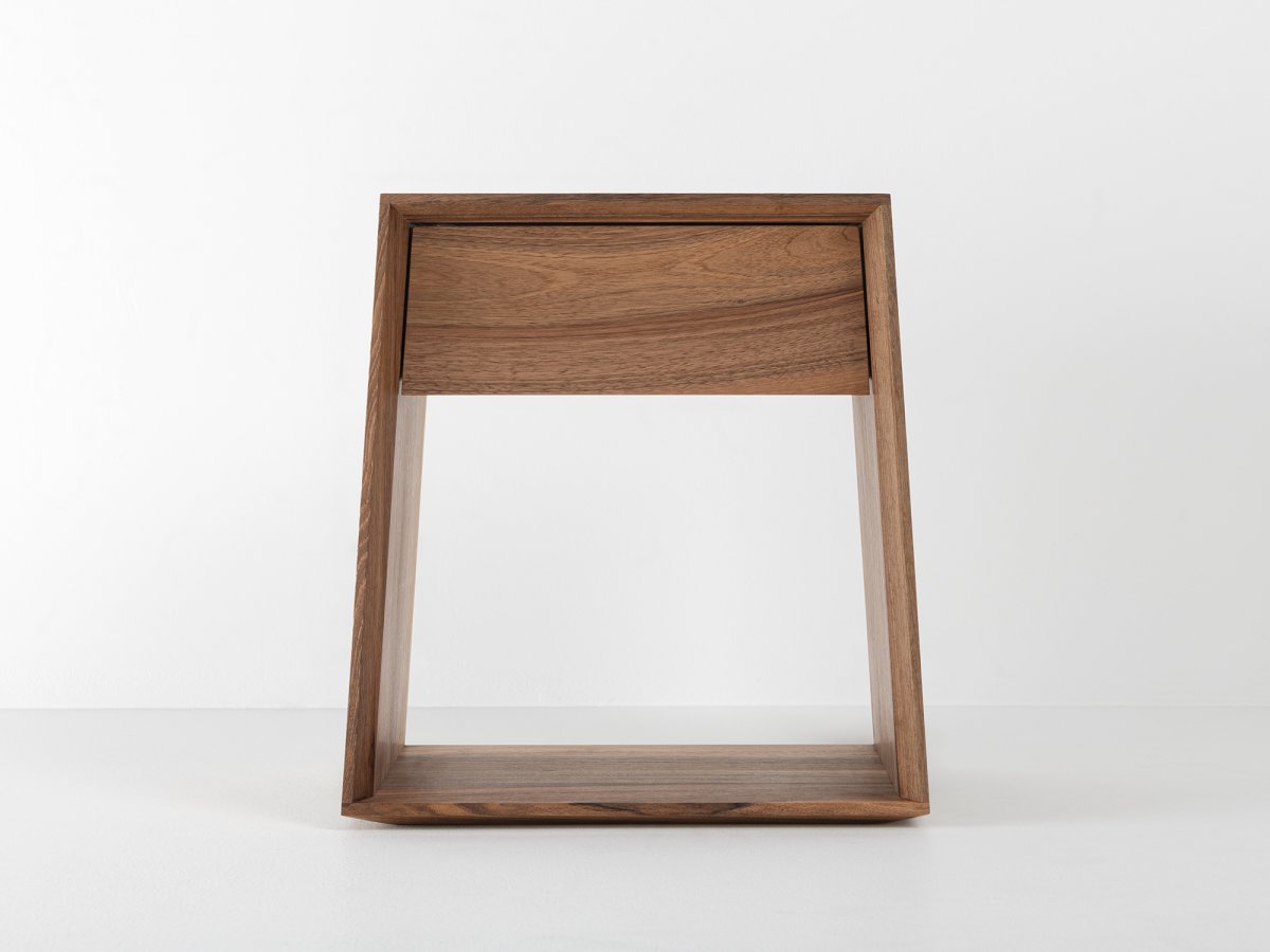 Table de Chevet design fabriqué en France - Anouk en noyer