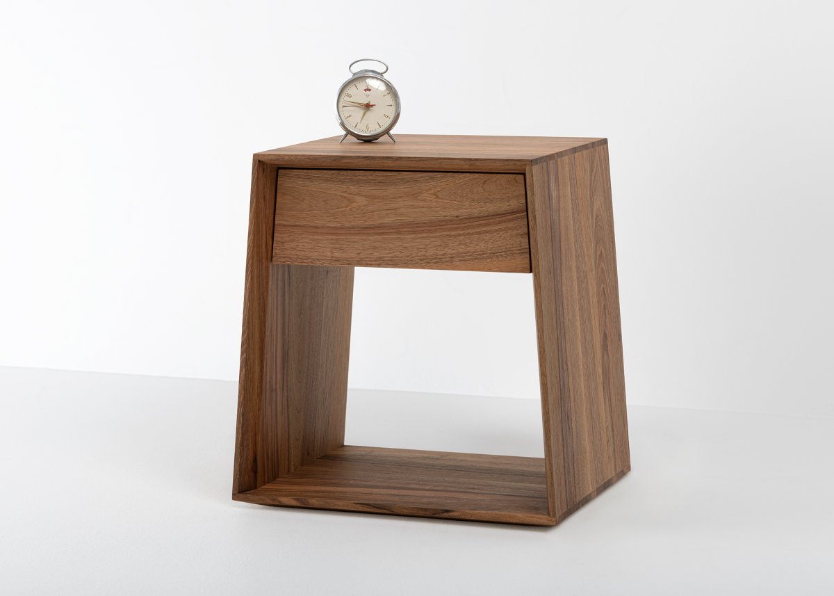 Table de Chevet moderne avec tiroir et rangement - Anouk en noyer