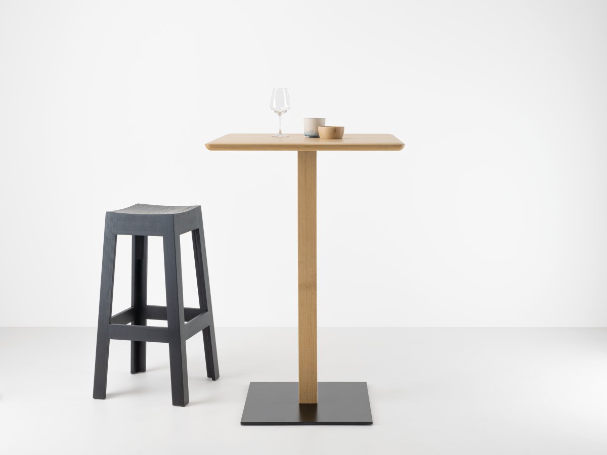 Table haute pour bar 100% personnalisable  - mobilier robuste pour les professionnels  – Bistronome