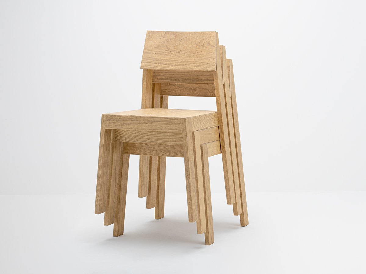 Chaise en bois de chêne empilable et légère - Pilpil