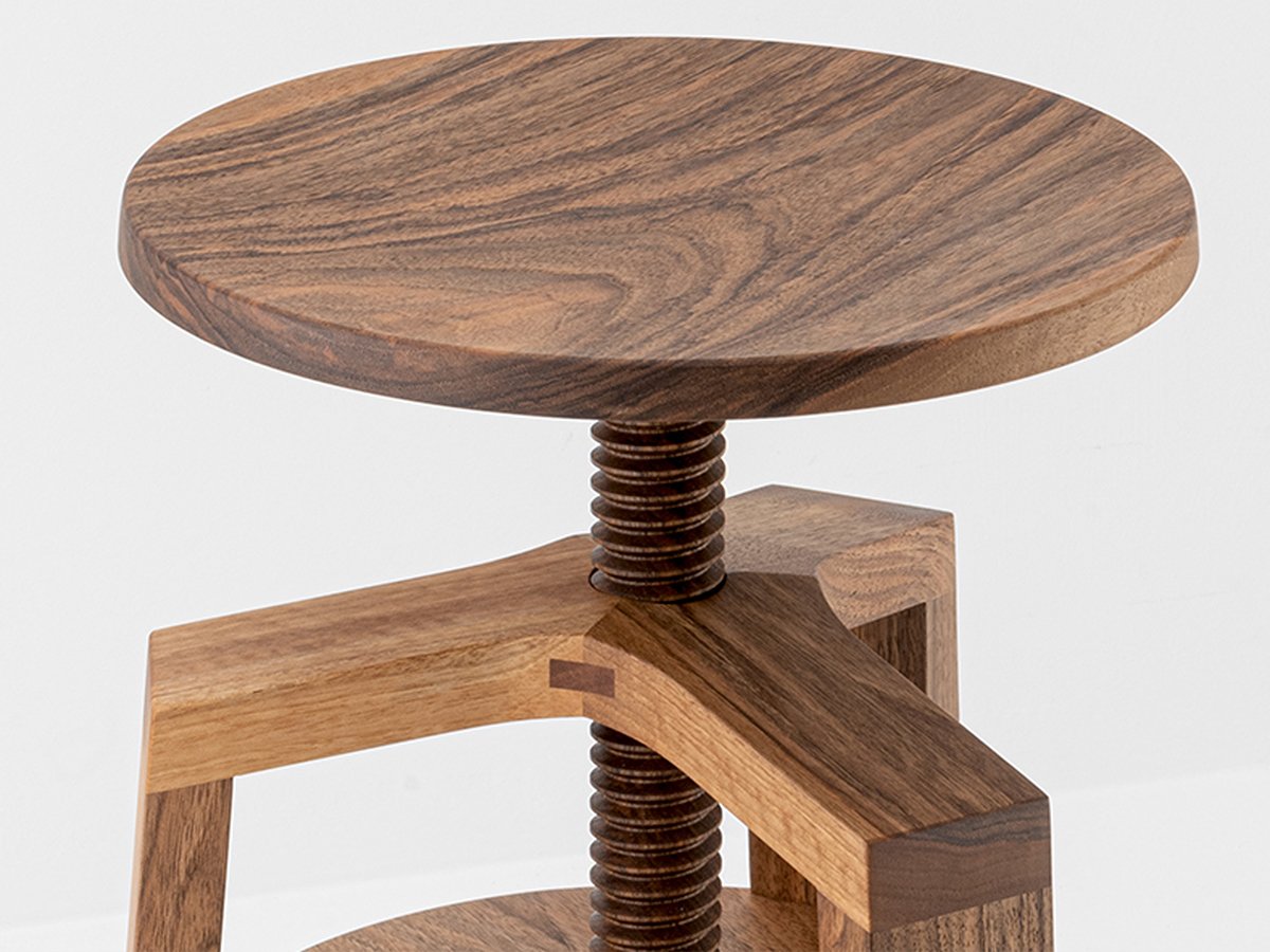 Tabouret d’horloger brun foncé