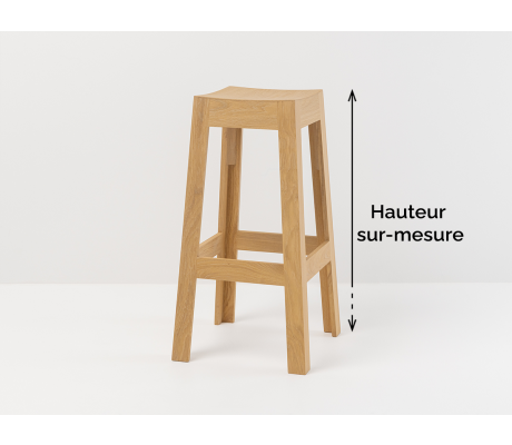 Tabouret de bar sur-mesure en bois d'une hauteur comprise entre 58 et 75 cm