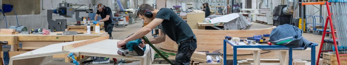 CABINET MAKER