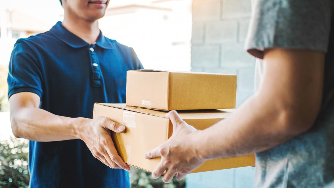 Delivery of your furniture in a parcel